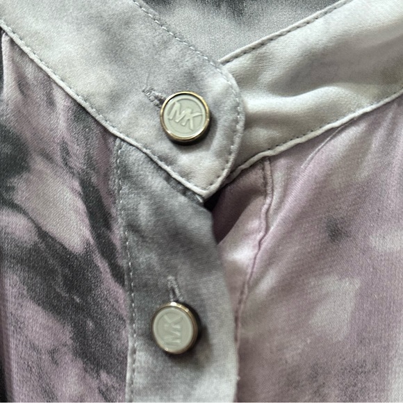 Cloudy with a Chance of Kisses Blouse - Picture 3 of 6